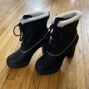 Sorel winter heels worn once